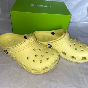 Pale yellow “banana 🍌 Crocs